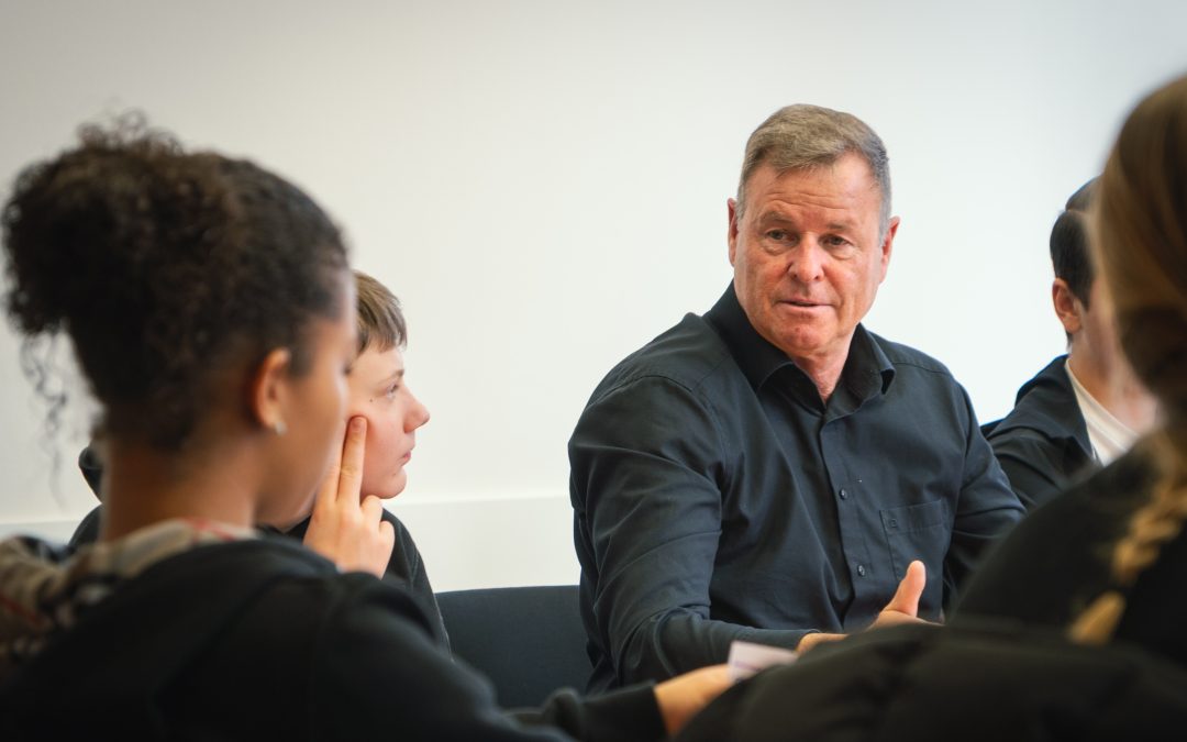 Jahrgang 8 trifft Abgeordnete im Bundestag