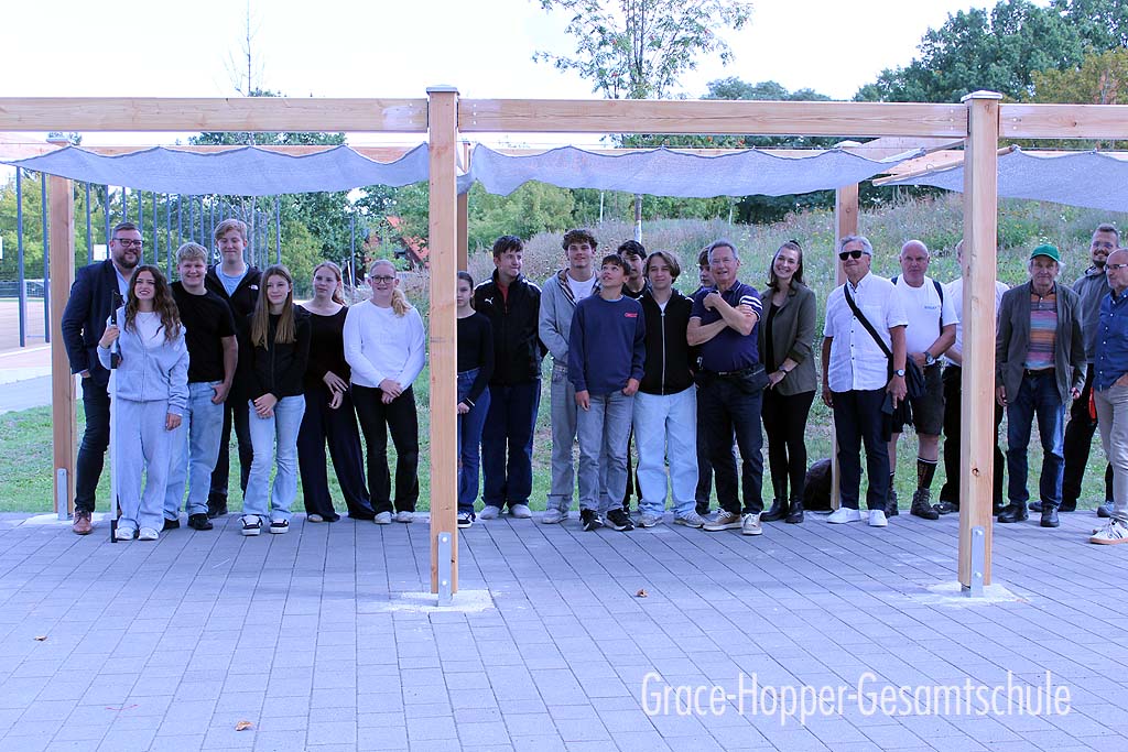 Neuer Hitze- und UV-Schutz-Pavillon auf unserem Schulhof